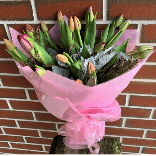 Pink and orange tulip bouquet